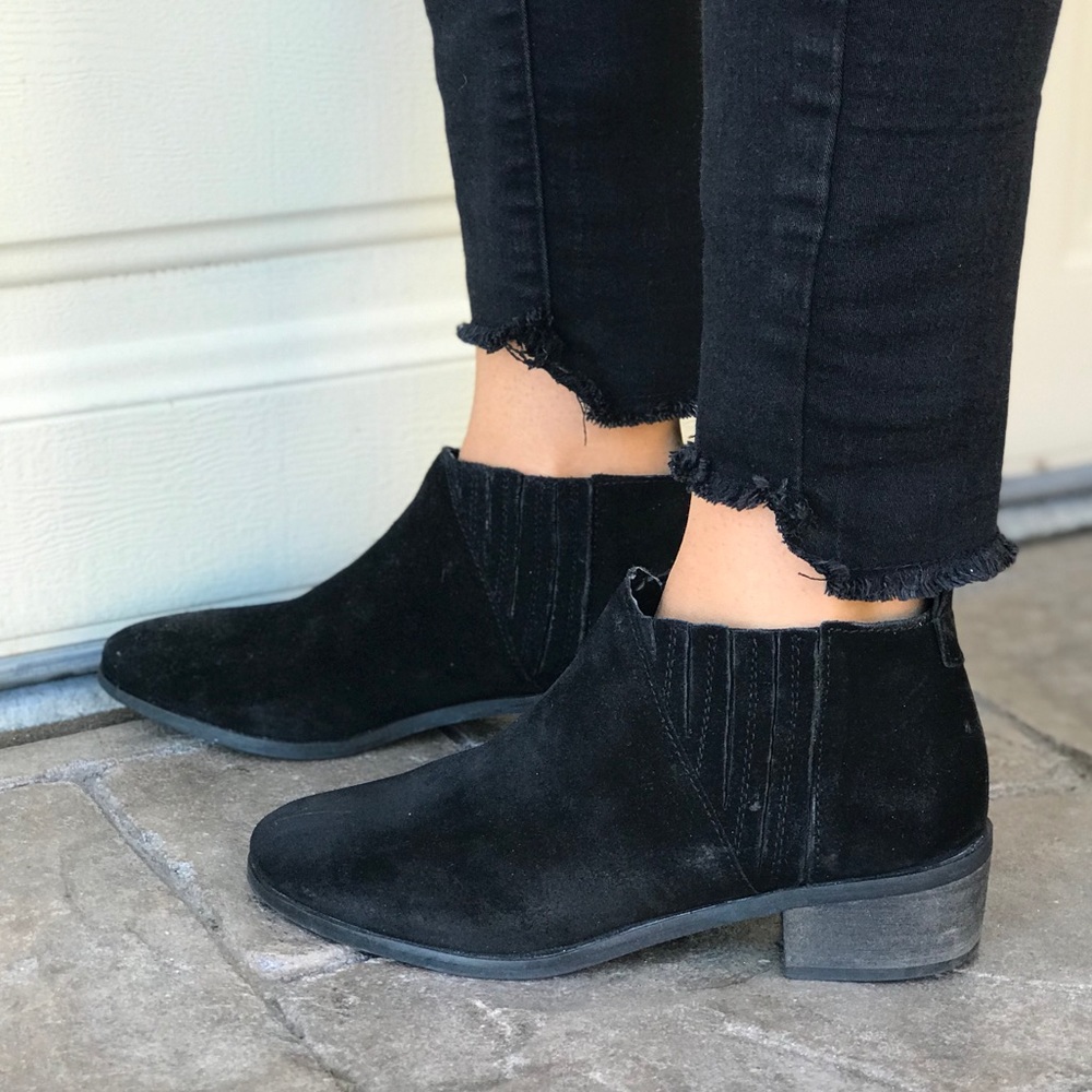 NIB Distressed Genuine Suede Burnished Ankle Boot - Picture 2 of 8